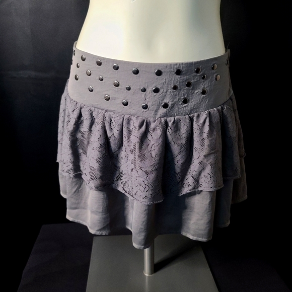 SHEIN Gray lace skirt - Picture 2 of 3